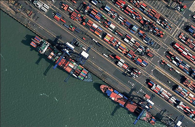 Felixstowe Docks.jpg